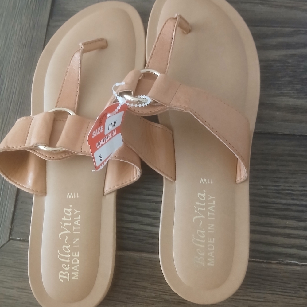 Bella-Vita Tan Thong Sandals Size 11W